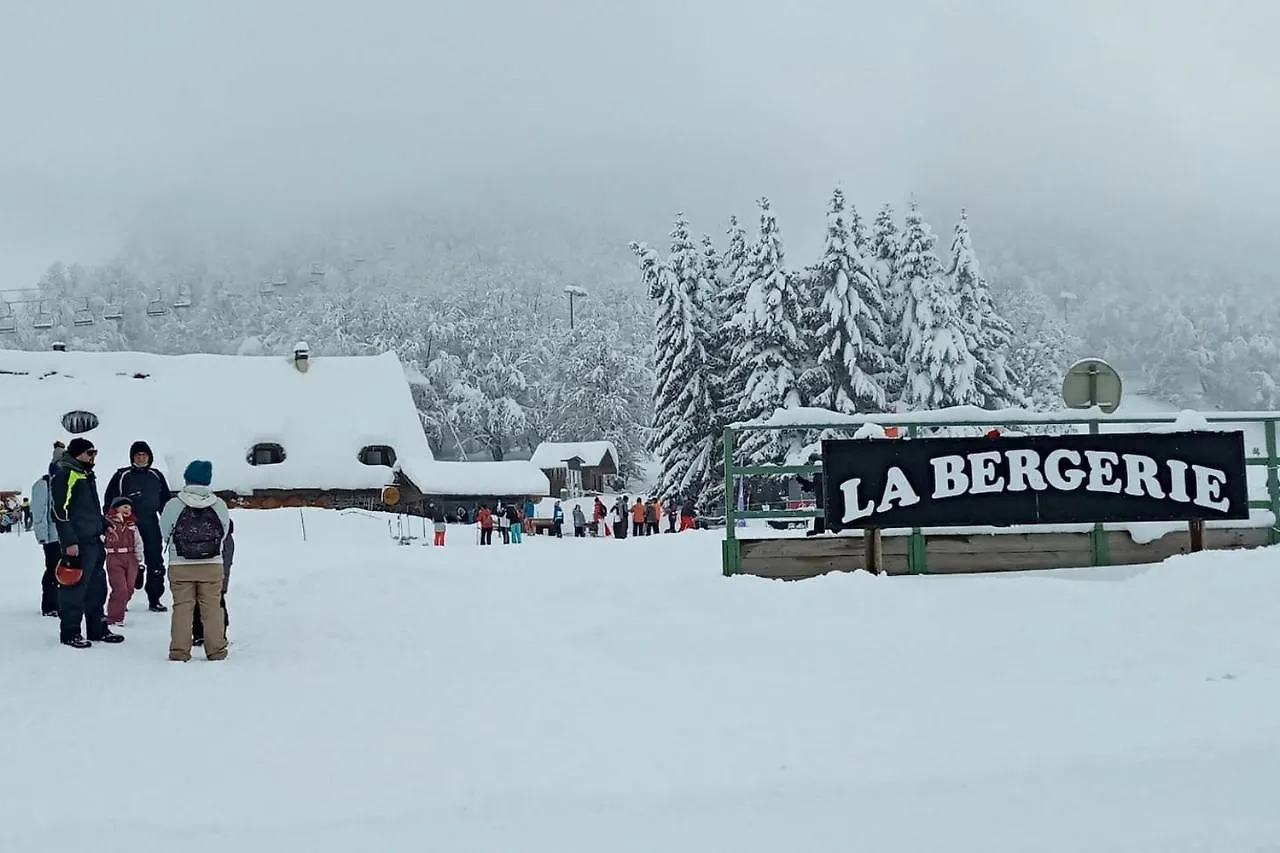 Centre Station Super Besse Studio