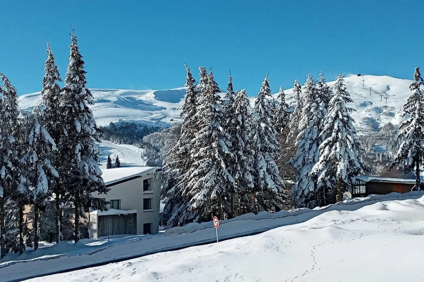 Centre Station Super Besse Studio